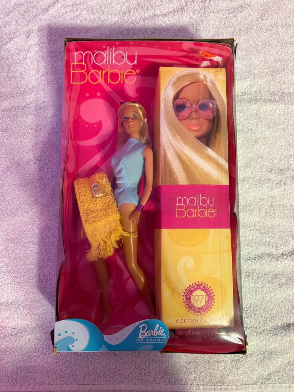 Barbie 2001 Reproduction of 1971 Malibu Barbie Doll Keepsake Box NRFB 56061